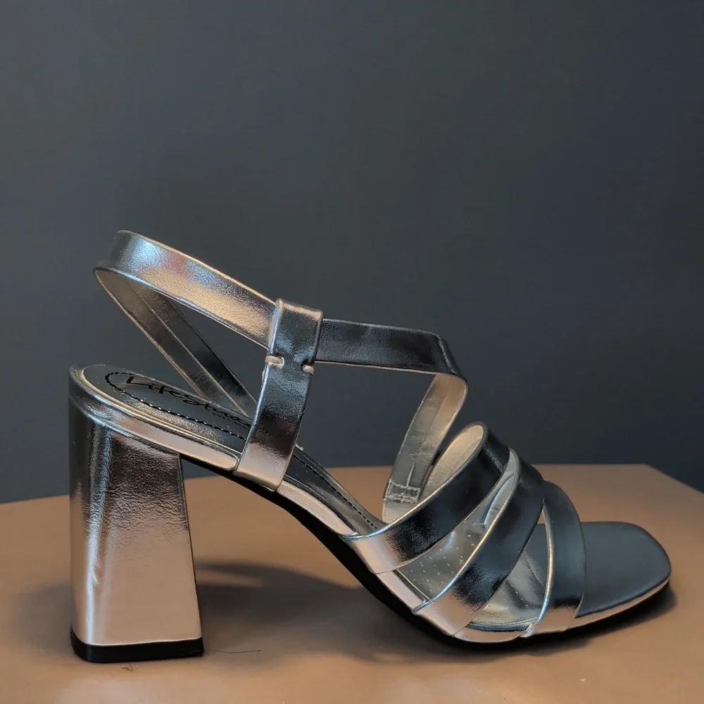 LifeStride Silver Strappy  Slingback Block Heels New 9.5